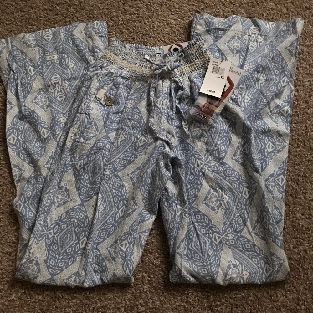 Super cute wild leg comfy pants